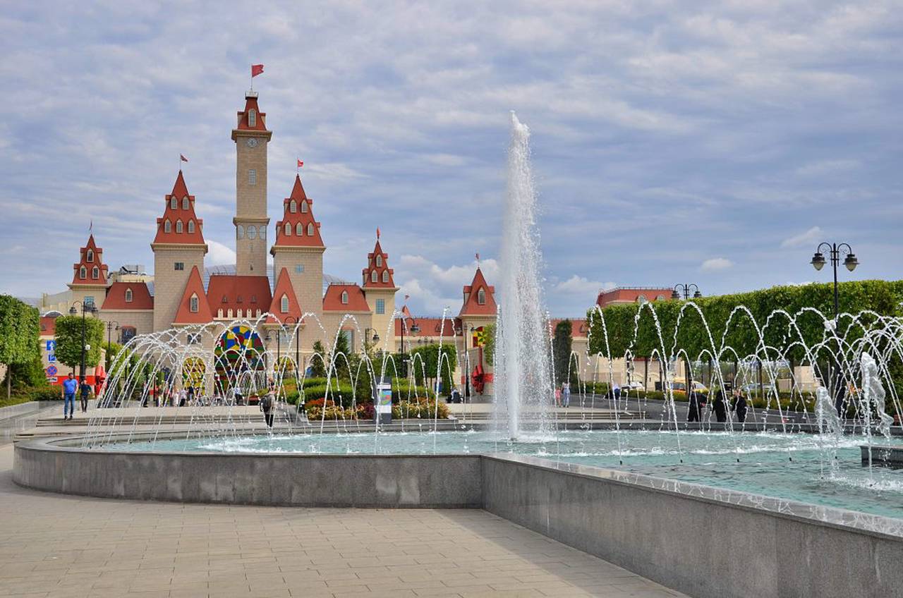 Парк развлечений «Остров Мечты» не владеет водоемами в столице. Фото: Анна Быкова, «Вечерняя Москва»