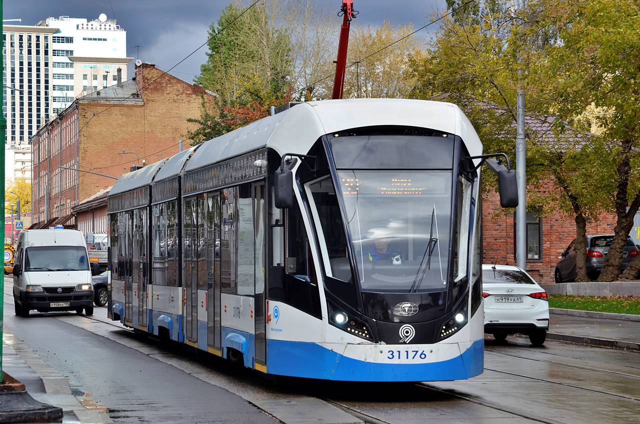 Вместо трамваев по улице Шаболовке начнут курсировать автобусы №026. Фото: Анна Быкова, «Вечерняя Москва» 