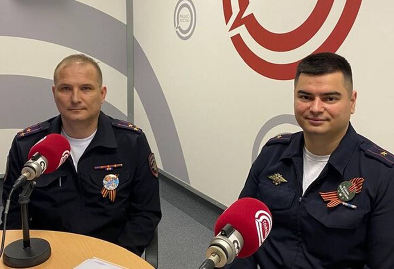 Сотрудники Госавтоинспекции Южного округа столицы в эфире «Радио Москвы» рассказали о наиболее частых нарушениях при управлении различными видами транспорта. Фото: пресс-служба УВД