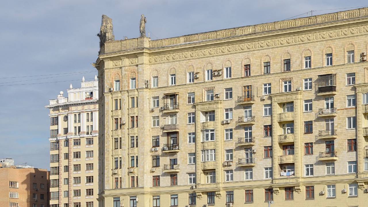 Дом является жилым, но часть помещений отдана под офисы. Фото: Анна Быкова, «Вечерняя Москва»