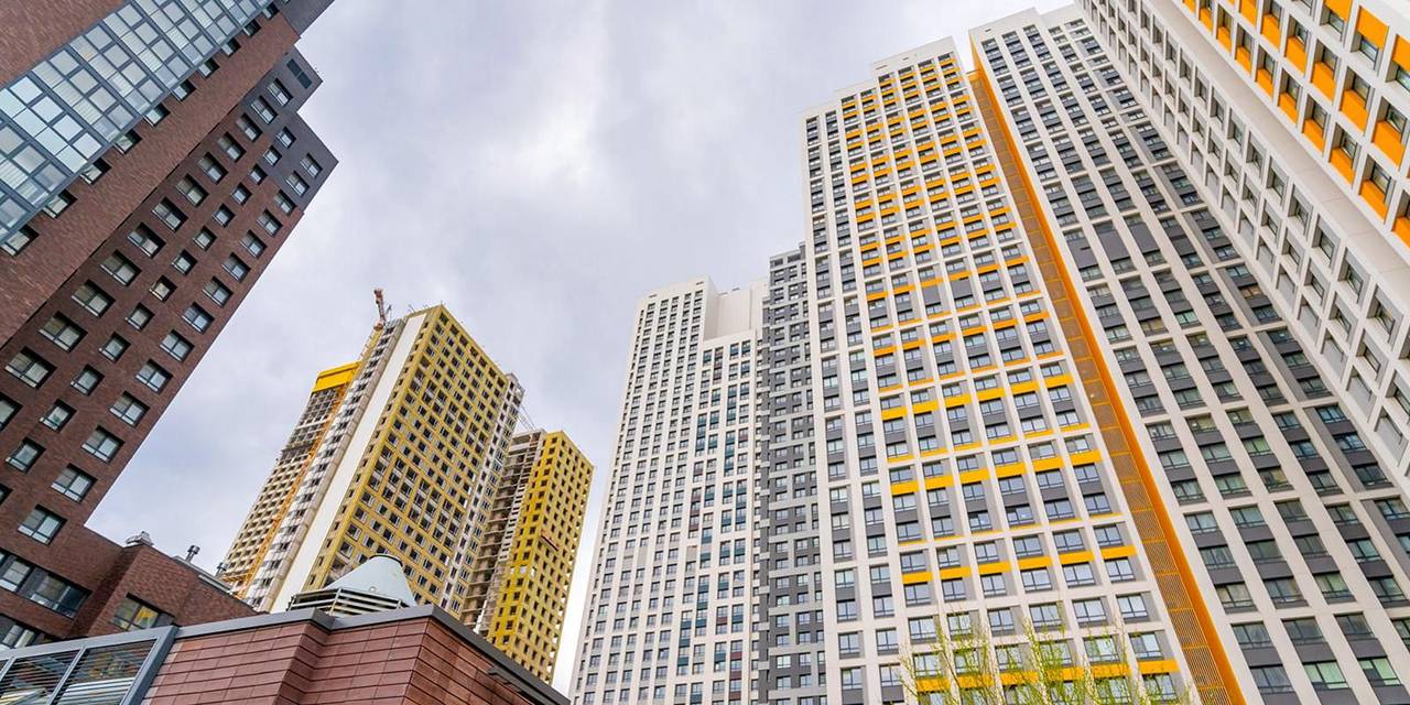 Жители Пресненского, Басманного, Таганского, Красносельского и Мещанского районов уже получили ключи от нового жилья. Фото: сайт мэра Москвы