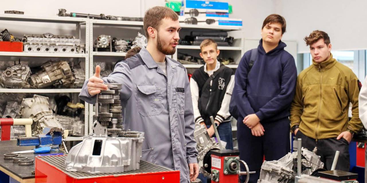 Партнеры-работодатели расскажут о проектировании умных домов, развитии цифрового моделирования и роботизации отрасли. Фото: пресс-служба Департамента образования и науки города Москвы