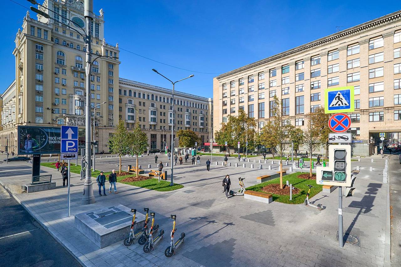 В этом году благоустройство затронуло зону между 1-й и 2-й Брестскими улицами. Фото: пресс-служба Департамента капитального ремонта города Москвы