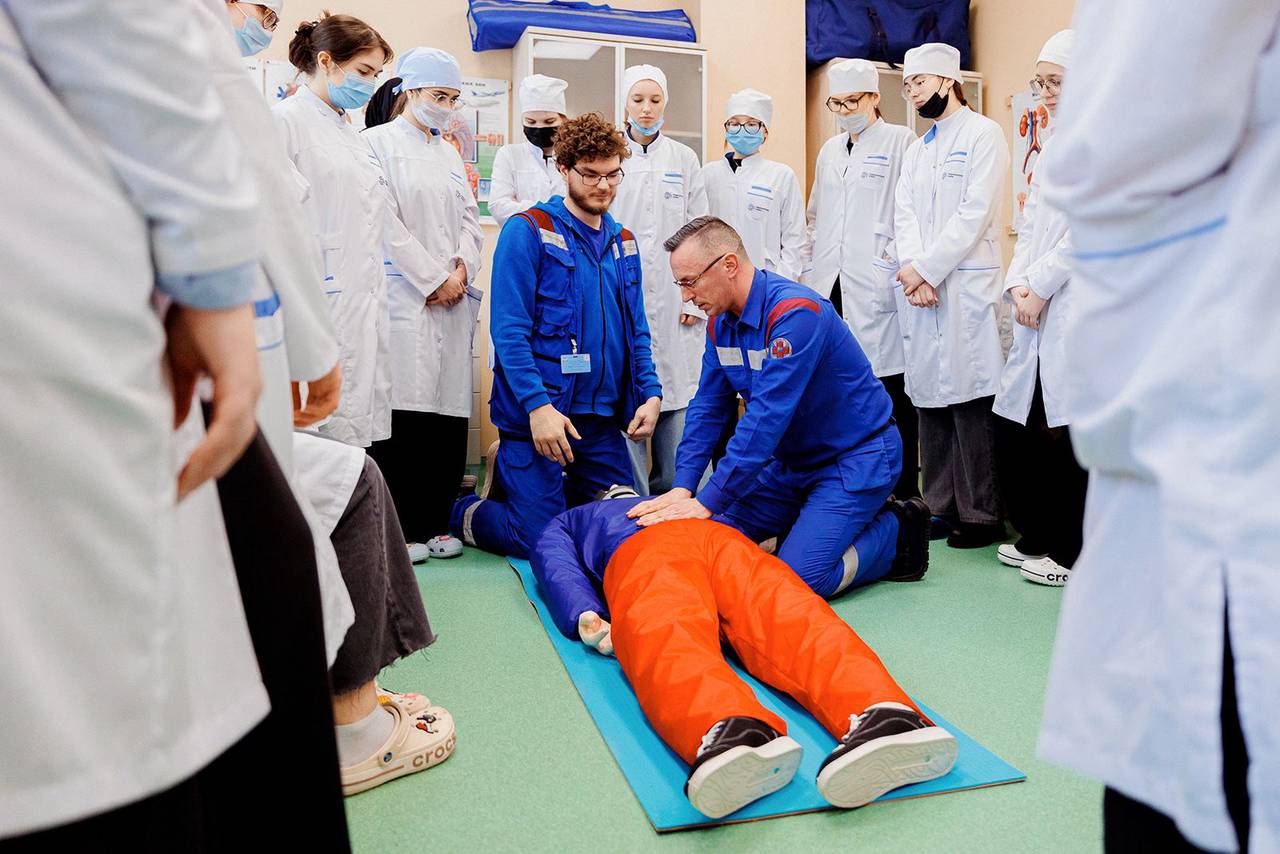 Для обучающихся в медицинских классах доступны для посещения свыше 150 организаций здравоохранения. Фото: пресс-служба Департамента образования и науки города Москвы