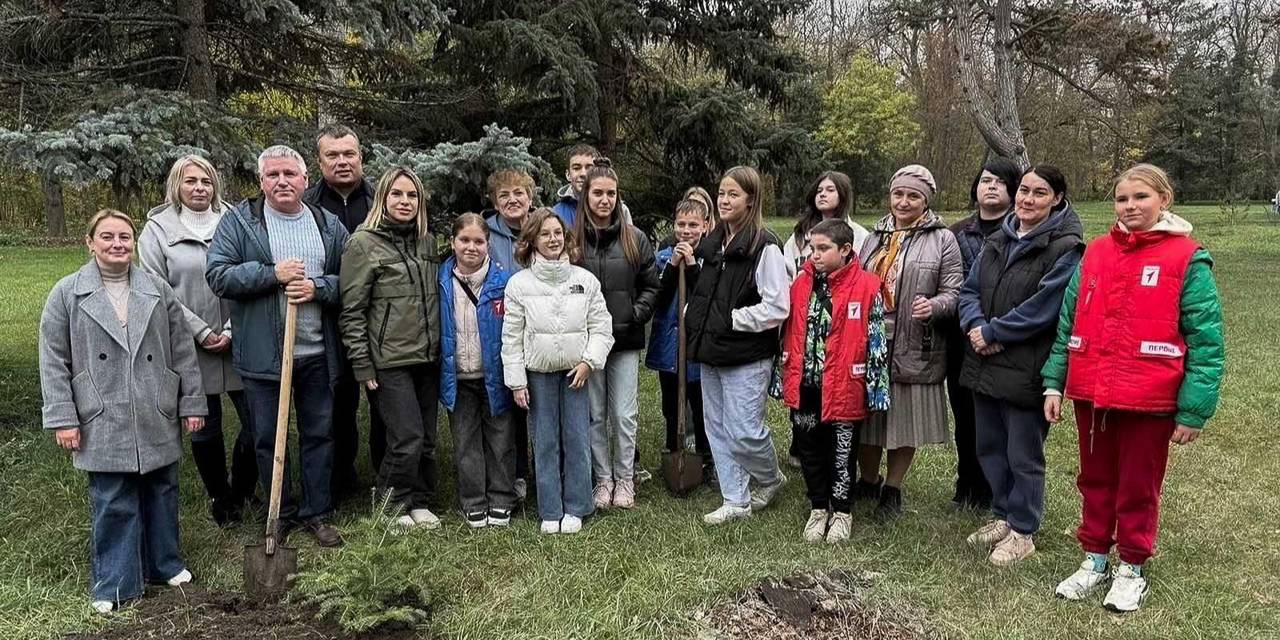 Основной задачей визита была поддержка природоохранных инициатив и помощь бездомным животным. Фото: пресс-служба Департамента культуры города Москвы