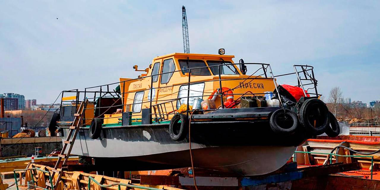 Столичный коммунальный флот начали готовить к новому сезону летней навигации. Фото: пресс-служба Комплекса городского хозяйства Москвы