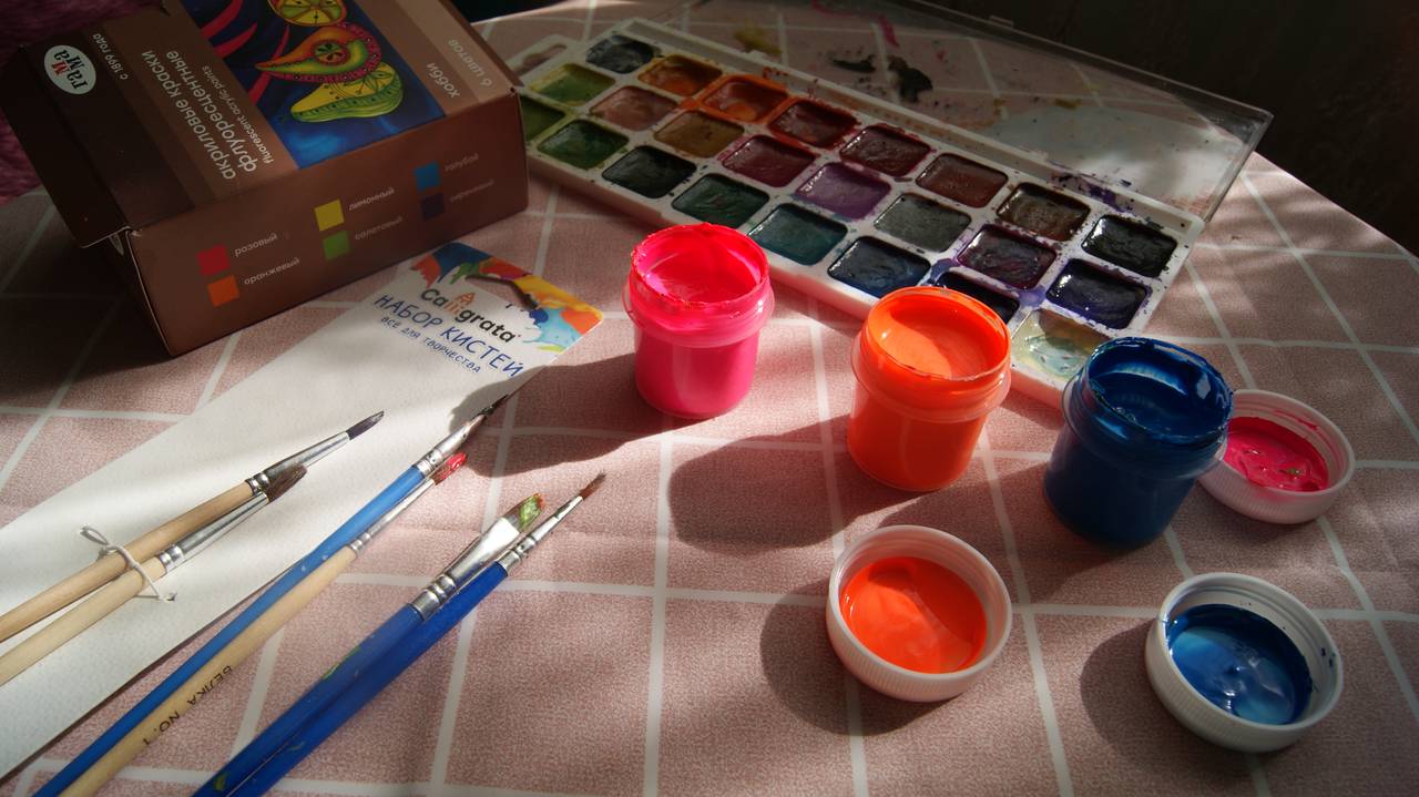 Юные участники порадуют мам самодельными подарками, поделятся семейными традициями и примут участие в викторине и познавательных играх.  Фото: Татьяна Петрыкина, «Вечерняя Москва»