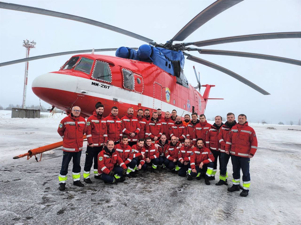 Почти 40 лет на страже безопасности: спасатель международного класса авиацентра столицы рассказал о пути в профессии. Фото: пресс-служба ДГОЧСиПБ