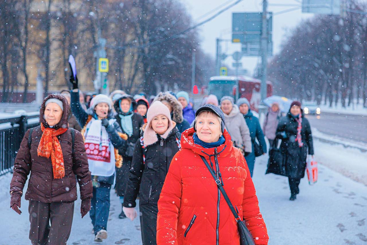 На некоторых экскурсиях, которые длятся по 2 часа, можно посетить центры московского долголетия, согреться, выпить чаю и узнать больше о проекте. Фото: пресс-служба Департамента труда и социальной защиты населения города Москвы