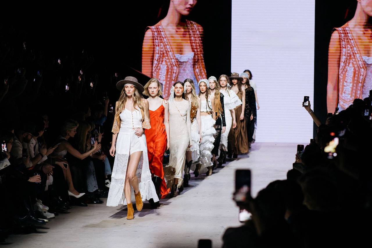  Фото: Треть стран мира была представлена на фешен-событиях в Москве в 2025 году. Фото: пресс-служба Департамента культуры города Москвы