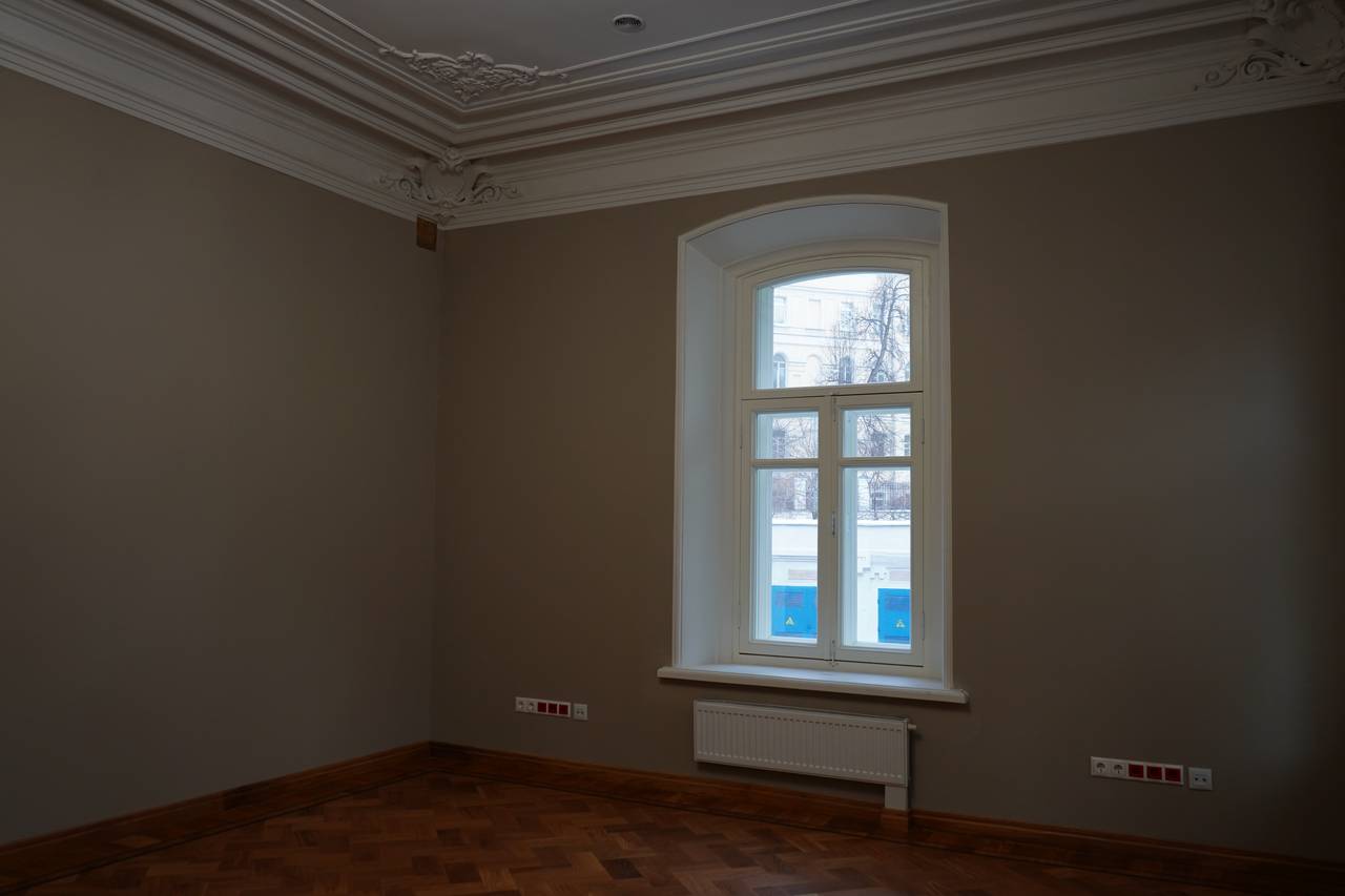 По закону собственники и арендаторы объектов культурного наследия обязаны сохранять исторический облик зданий, а любые работы проводят по согласованному проекту с представителями Департамента льтурного наследия. Фото: Анна Быкова, «Вечерняя Москва»