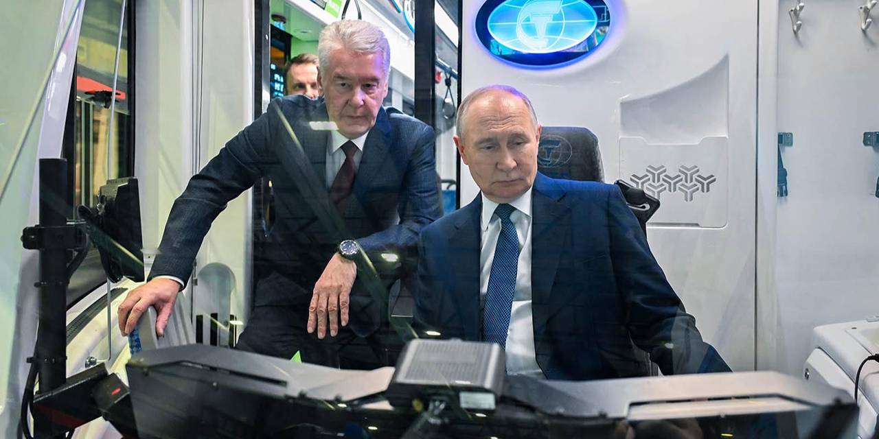 На фото Президент России Владимир Путин и мэр Москвы Сергей Собянин. Фото: Максим Мишин. Пресс-служба Мэра и Правительства Москвы