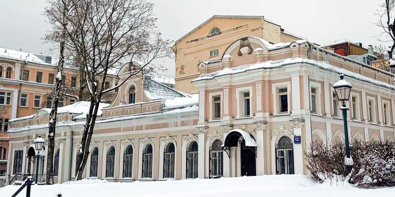 Объект находится на втором этаже главного дома усадьбы, которая расположена по адресу: Покровский бульвар, дом №12, строение 1. Фото: пресс-служба Департамента города Москвы по конкурентной политике