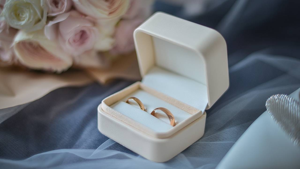 Новая площадка, где провели бракосочетание, находится на территории Научно-исследовательского института скорой помощи имени Николая Склифосовского. Фото: Наталья Феокистова, «Вечерняя Москва»